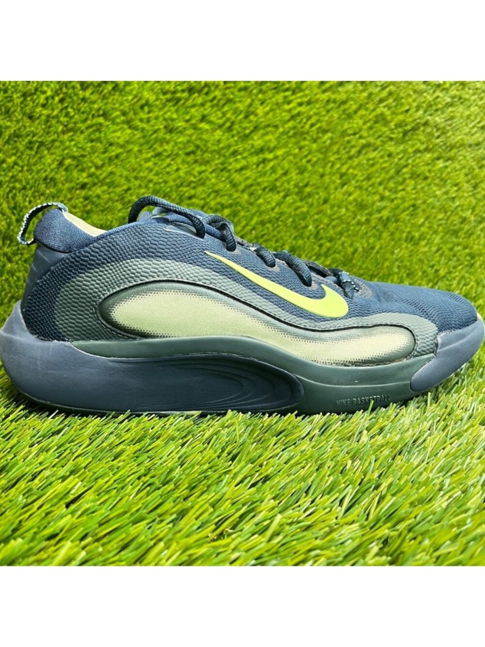 Nike Isofly Boys Size‎ 6Y Blue Green Volt Athletic Basketball Shoes Sneakers